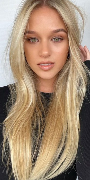 30+ Honey Blonde Hair Color Ideas : Shiny Blonde