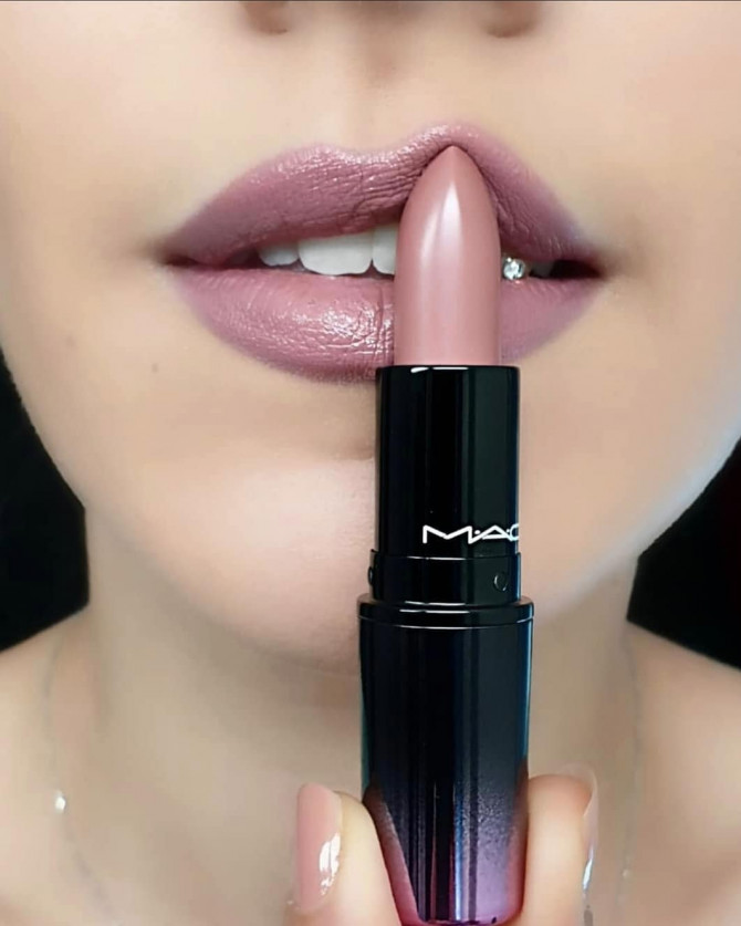 42 Mac Lipstick Swatches 2021 – Mac Yash and Whirl