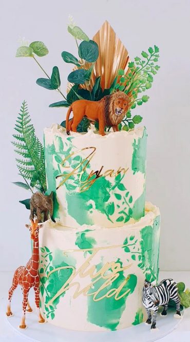 34 Two Wild Birthday Cake Ideas Two Tier Cakes Safari Style