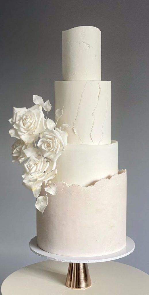 20+ Fascinating White Wedding Cake