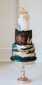 50 Wedding Cake Ideas for 2022 : Woodland Wedding Cake