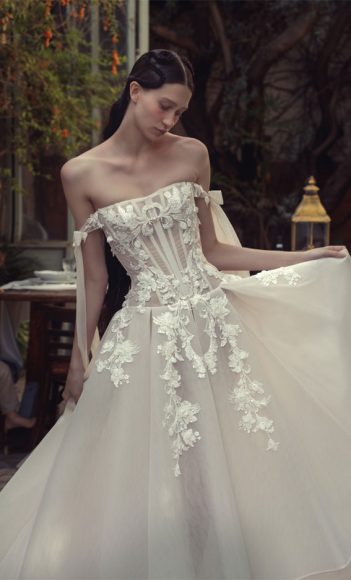 50 Wedding Dresses With Breathtaking Details 3d Embroidered Detailing 7813