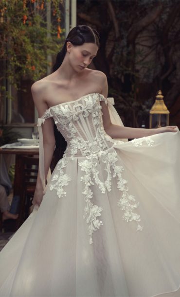 50 Wedding Dresses With Breathtaking Details 3d Embroidered Detailing 9251