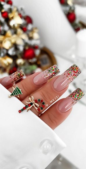 50+ Best Festive Christmas Nails : Red, Green & Gold Festive Nails