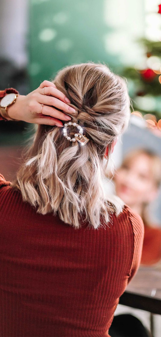 35 Easy Christmas Hairstyles and Holiday Hair Ideas