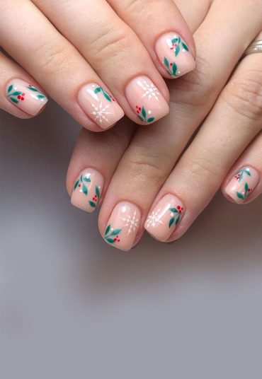 50 Festive Holiday Nail Designs And Ideas Green Leaf Short Sheer Nails