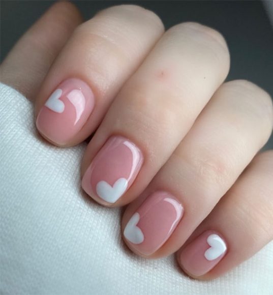 Best Valentine S Day Nail Designs In Short Nails With White Heart