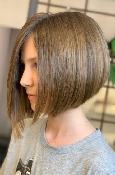 52 Best Bob Haircut Trends To Try In 2023 Graphic Bob 4075