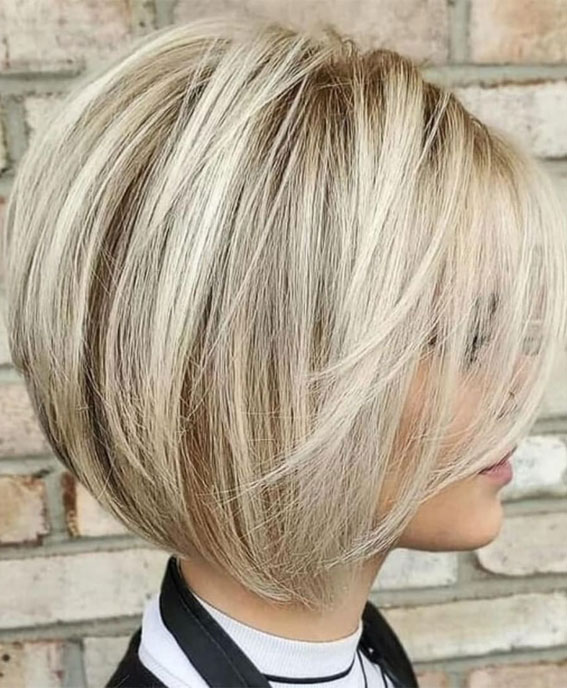 52 Best Bob Haircut Trends To Try in 2023 : Classic Layered Bob Haircut
