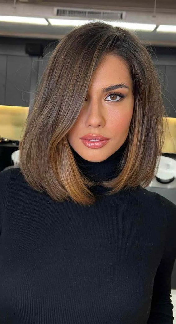 52 Best Bob Haircut Trends To Try in 2023 : Classic Lob Side Part
