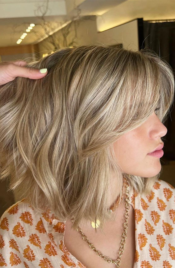 52 Best Bob Haircut Trends To Try in 2023 : Metallic Silver Bob