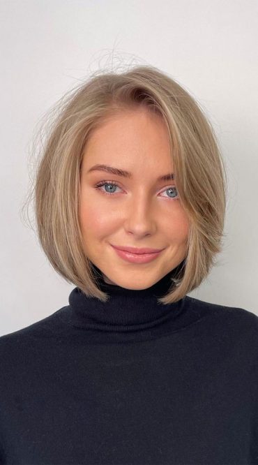 52 Best Bob Haircut Trends To Try In 2023 Creamy Blonde Chin Length Bob 5014