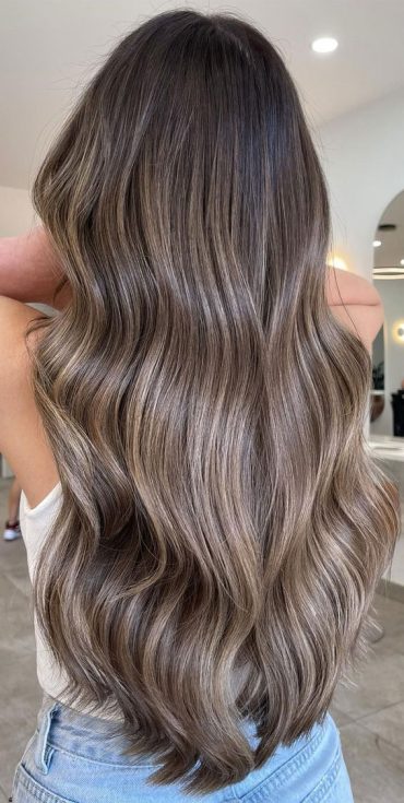 50+ Ways To Wear Spring's Best Hair Colours : Mocha Balayage + Highlights