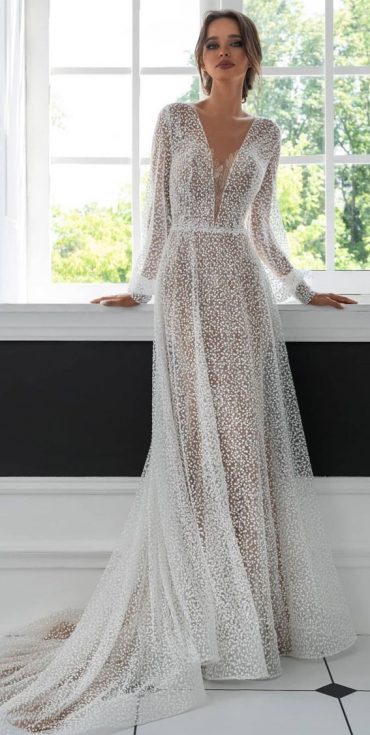 Timeless Wedding Dresses To Lookout : Two-in-One Wedding Dress