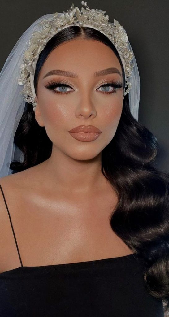 50 Romantic Wedding Makeup Ideas Glossy Nude Lips Blue Eyes 3145