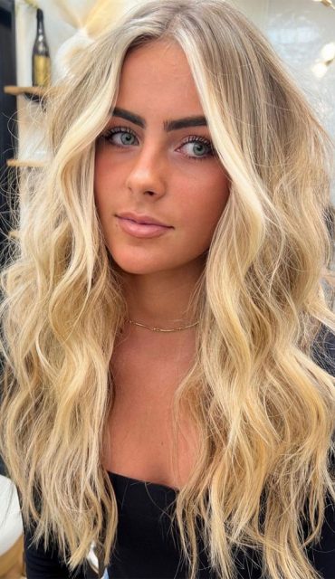 Cute Summer Hair Colours Honey Beach Blonde