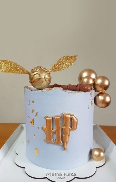 The Magical Harry Potter Cake Ideas Blue Simple Cake With Gold Details