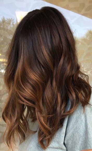 Breathtaking Balayage Hair Colour Ideas : Rich Brown Beauty