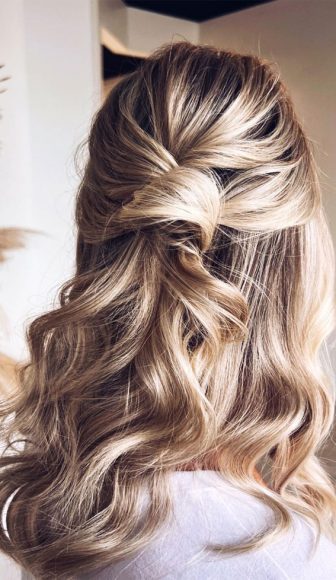 50+ Classic Wedding Hairstyles That Never Go Out of Style : Half Up ...