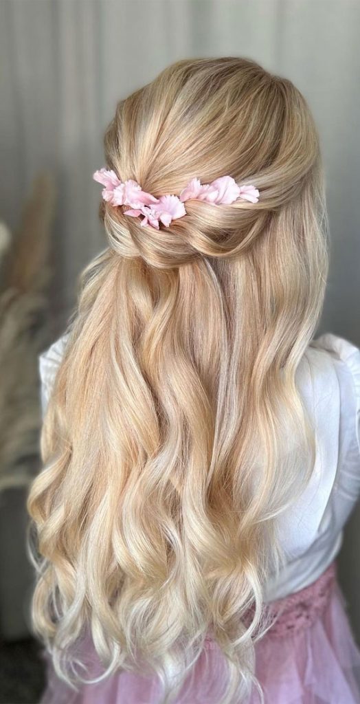 30 Chic And Versatile Hairstyles For The Fashion-Forward Bride : Boho ...