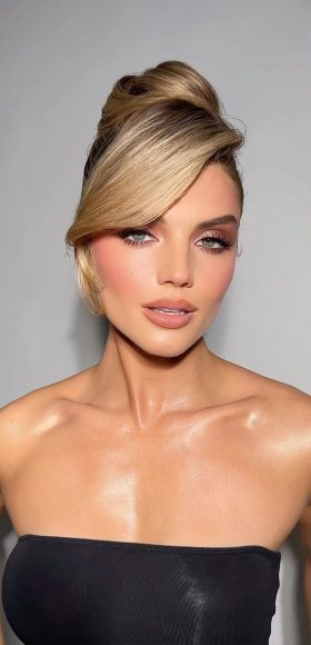 Dreamy Wedding Makeup Ideas For The Hopeless Romantic Shimmery Gold