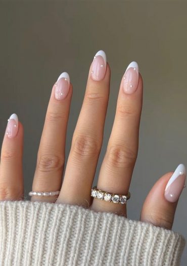 22 Gorgeous Bridal Nail Ideas For Your Big Day Pearls On Classic