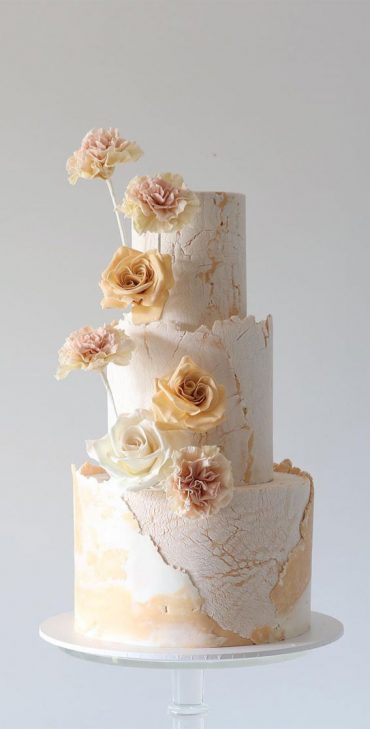 50 Romantic Wedding Cakes Love's Sweet Symphony : Cracked Inspired ...