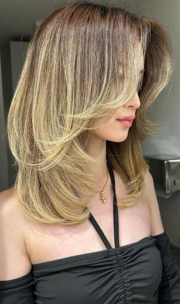 50 Chic and Versatile Medium Layered Haircut Ideas : Layered Haircut ...