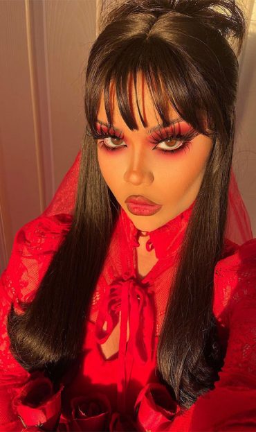 Creative Halloween Makeup Looks : Lydia Deetz Vibe