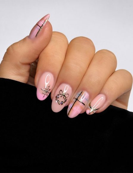 Winter Wonders 49 Festive Christmas Nail Art Designs Light Pink Plaid Gold Chrome Wreath