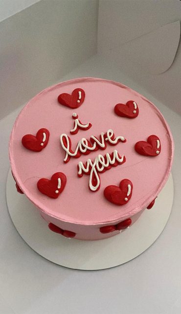 Sweetheart Valentine's Cake Ideas Love in Every Layer : Comic-Inspired ...