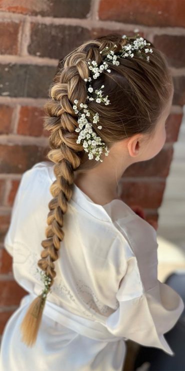 28 Enchanting Flower Girl Hairstyles : Dutch Braid With Baby's Breath