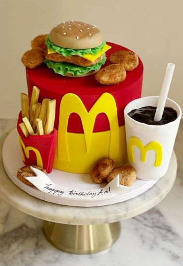 15 McDonald's Cake Creations : McDonald's Burger & Nugget Cake