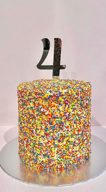 30 Dazzling Confetti Cake Ideas for Every Celebration : Rainbow ...