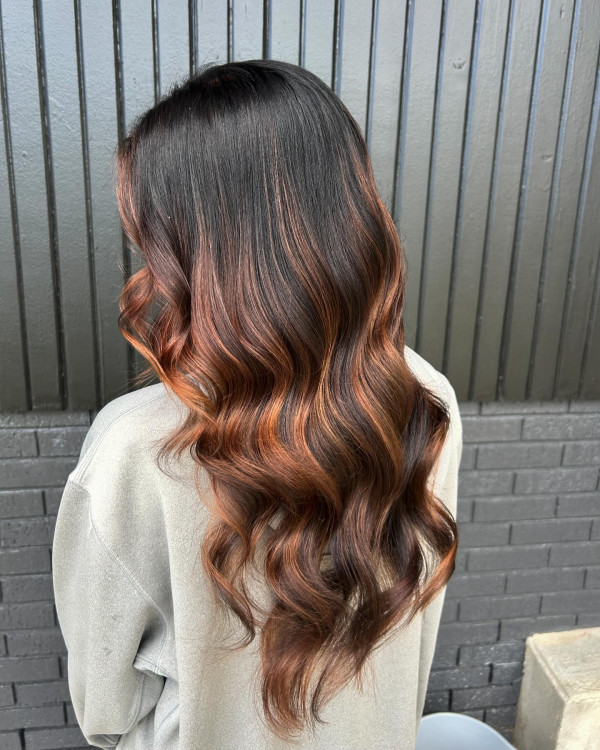 30 Auburn Balayage Hairstyles : Warm Cinnamon Auburn Balayage