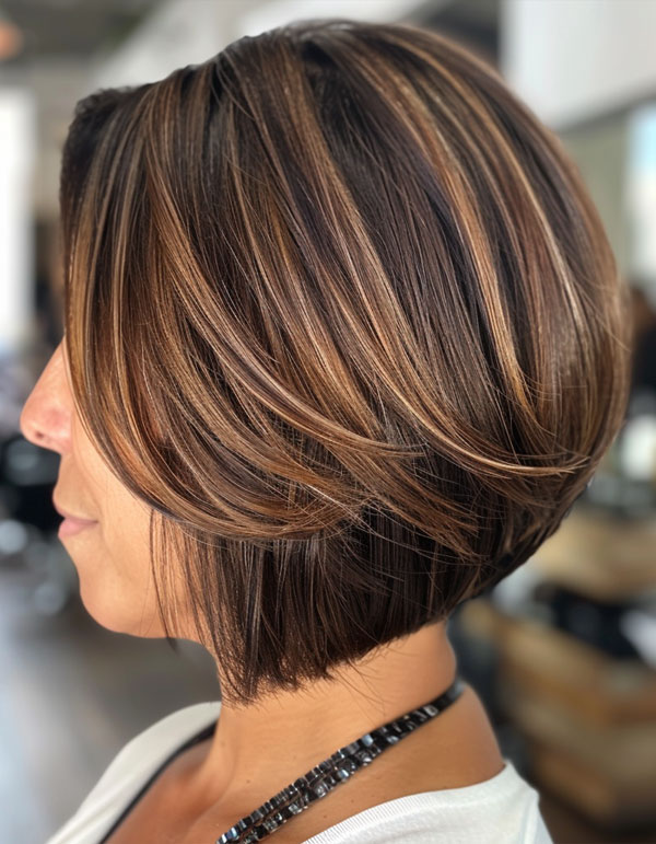 25 Trendy Bob Hairstyles : Stacked Bob with Caramel Highlights