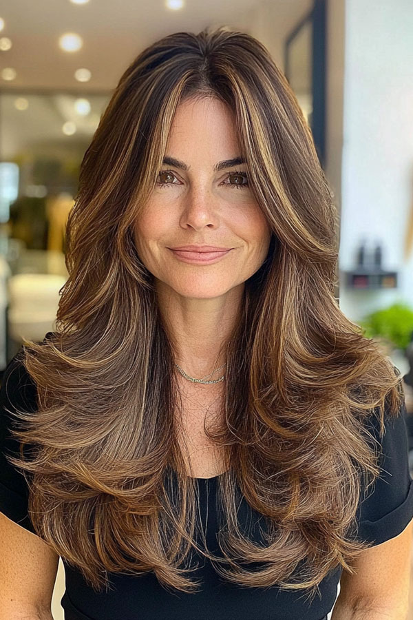 32 Layered Haircuts For Over 40 : Elegant Brunette Long Butterfly Layers 