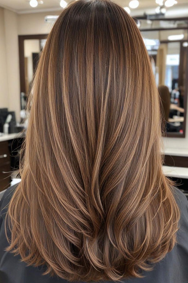 65 Stunning Autumn Hair Colour Shades : Caramel Swirl Waves