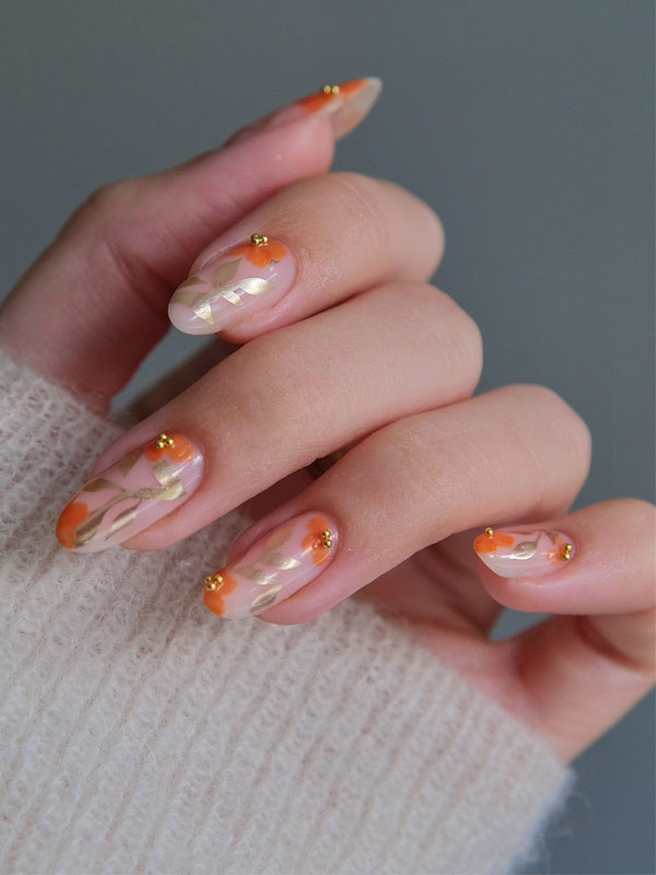 30 Cute Autumn Nail Designs to Fall For This Season : Autumn Leaves & Orange Florals