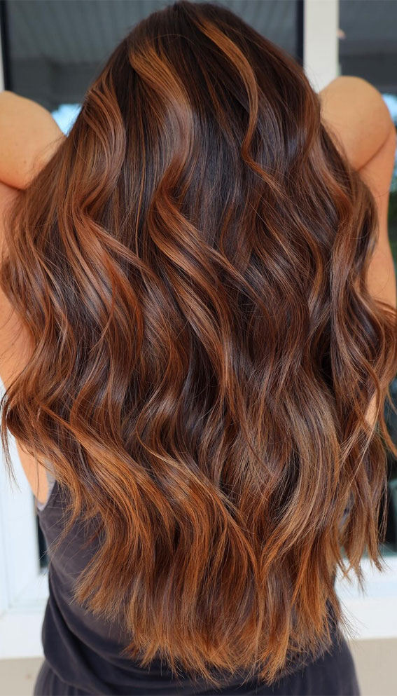 30 Best Hair Colours for Autumn and Winter : Toasted Caramel Swirls