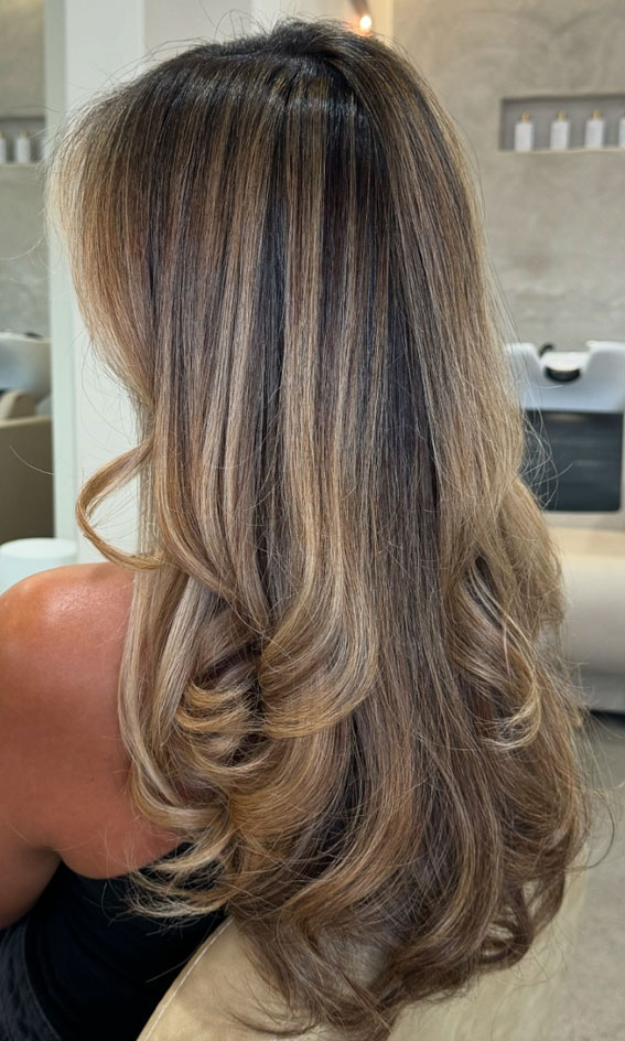 Subtle Bronde Blend, Subtle Hair Colour Idea, hair colours, Subtle hair colour for dark hair, Subtle hair colour for brunettes, Subtle hair colour for brown hair, Best subtle hair colour