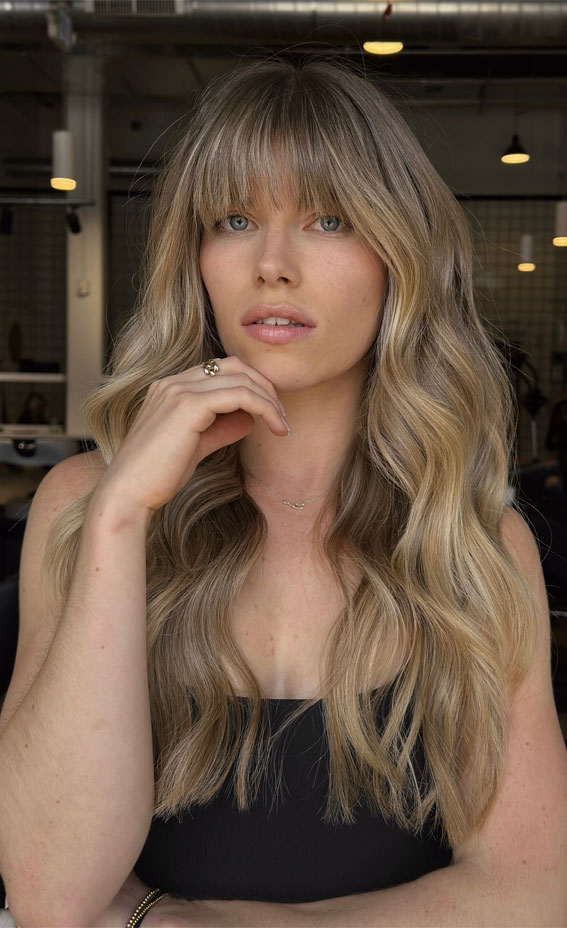 Beachy Blonde Waves with Bangs, Subtle hair colour for dark hair, Subtle hair colour for brunettes, Subtle hair colour for brown hair, Best subtle hair colour