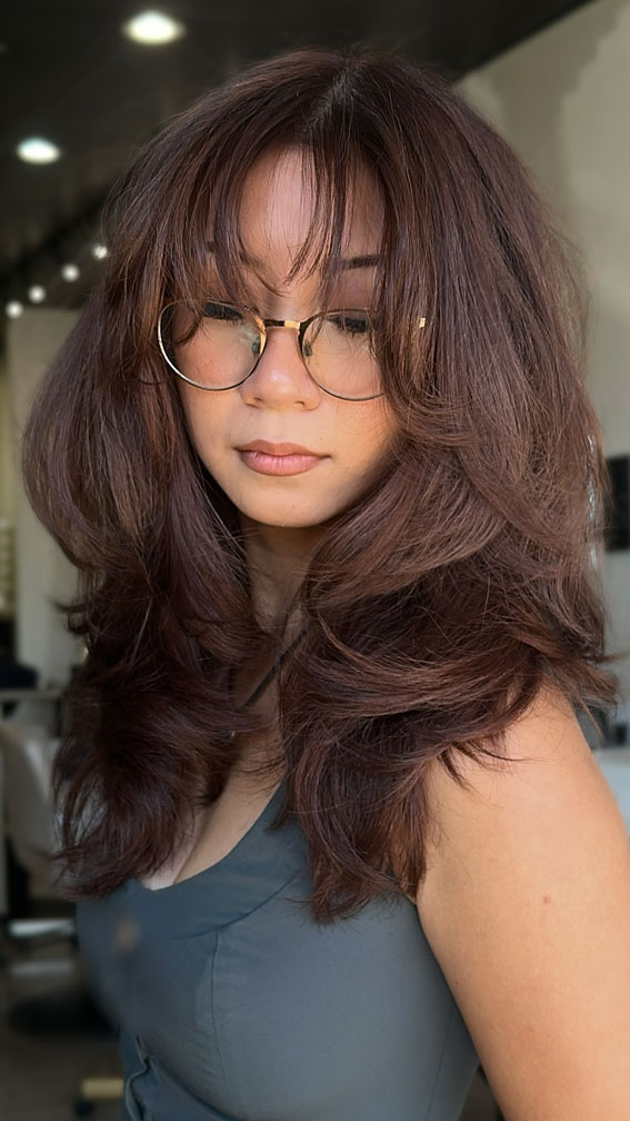 Textured Auburn Layers with Curtain Bangs , Subtle hair colour for dark hair, Subtle hair colour for brunettes, Subtle hair colour for brown hair, Best subtle hair colour