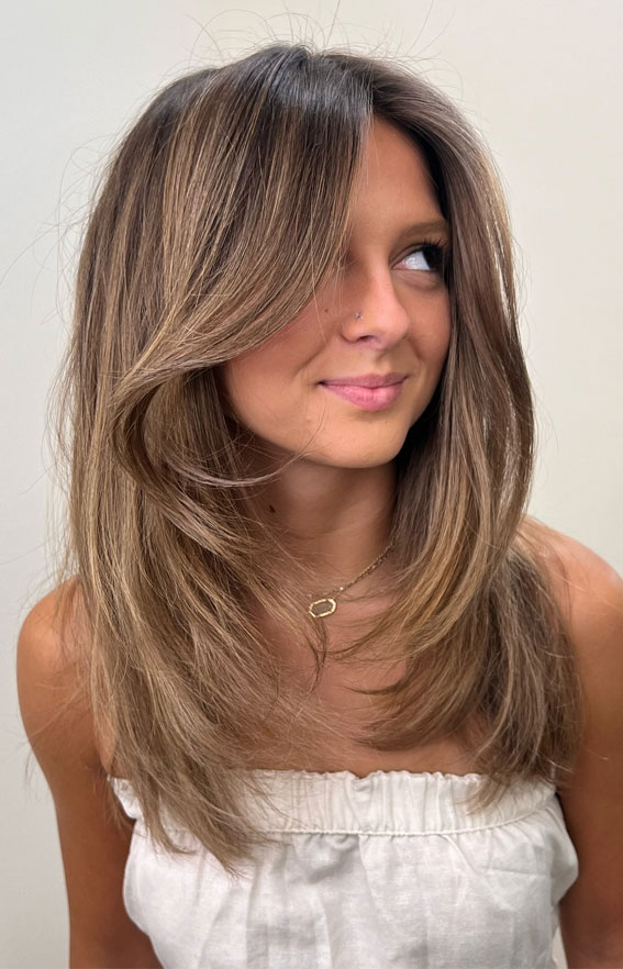 Soft Ashy Balayage, Subtle Hair Colour Idea, hair colours, Subtle hair colour for dark hair, Subtle hair colour for brunettes, Subtle hair colour for brown hair, Best subtle hair colour