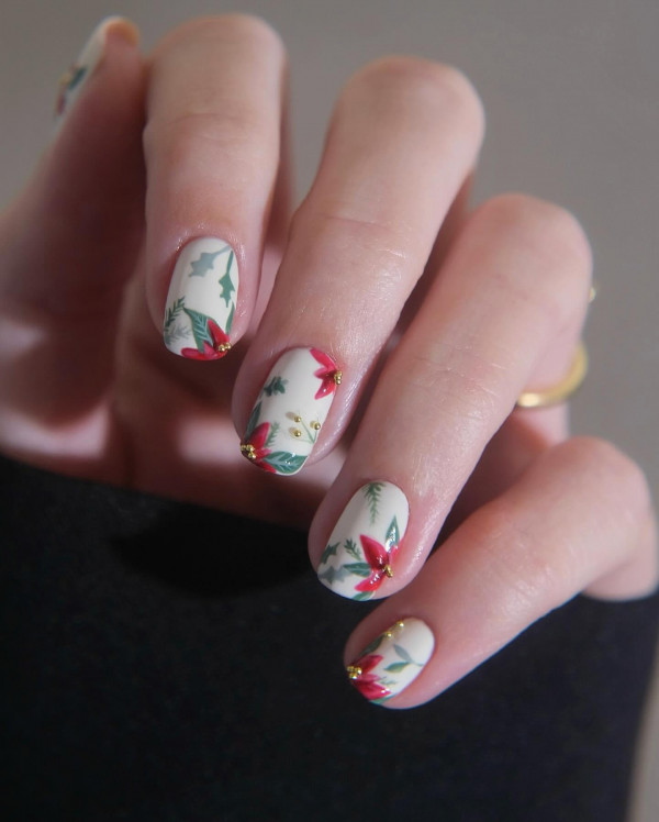 From Subtle to Sparkly Christmas Nails That Wow : Poinsettia Elegance Nails