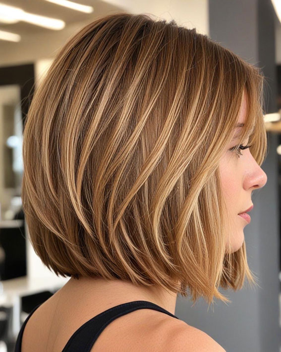 Golden Blonde Highlights on a Layered Bob, , Hair colours for women, Hair colour highlights, Hair Colour Brown, hair colours names, hair colour ideas, Hair colour for women