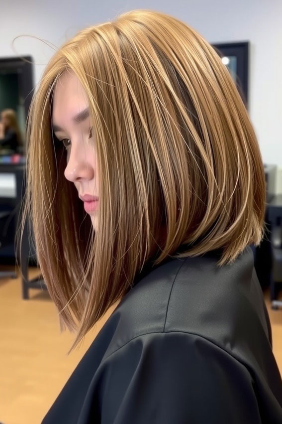 Honey Blonde Textured Bob with Highlights, Bouncy Layers, Hair colours for women, Hair colour highlights, Hair Colour Brown, hair colours names, hair colour ideas, Hair colour for women