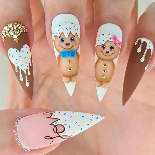 35 Cute Christmas Nail Art Ideas : Gingerbread Treats Nails