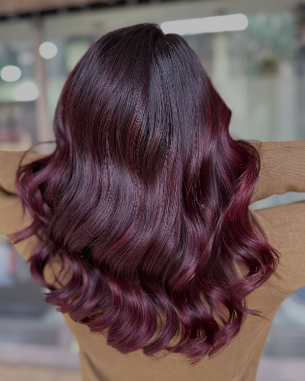 25 Rich Cherry Hair Hues for a New Look : Lustrous Deep Cherry Waves