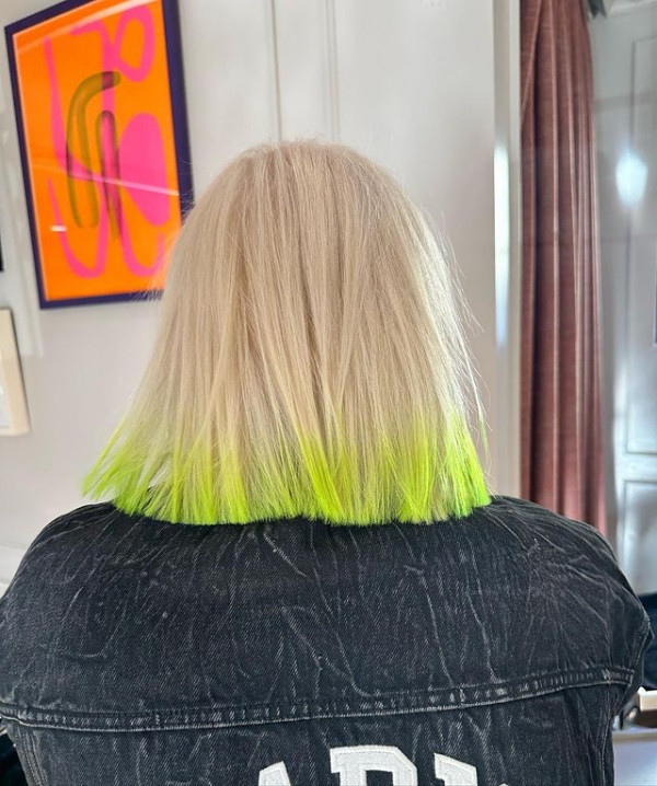 20 Bold Dip-Dyed Hair Colour Ideas : Neon Lime Dip Tip Bob